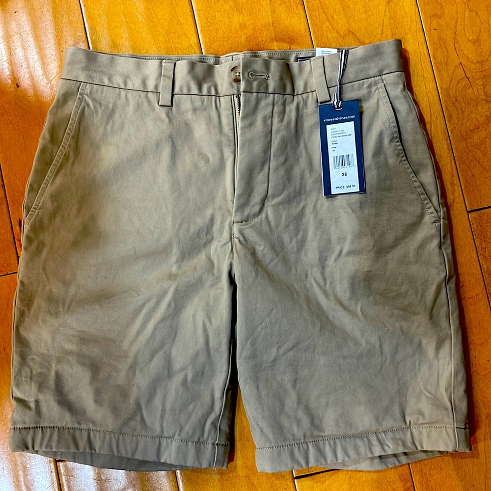 Vineyards Vines - Tan Shorts - Size 28 men